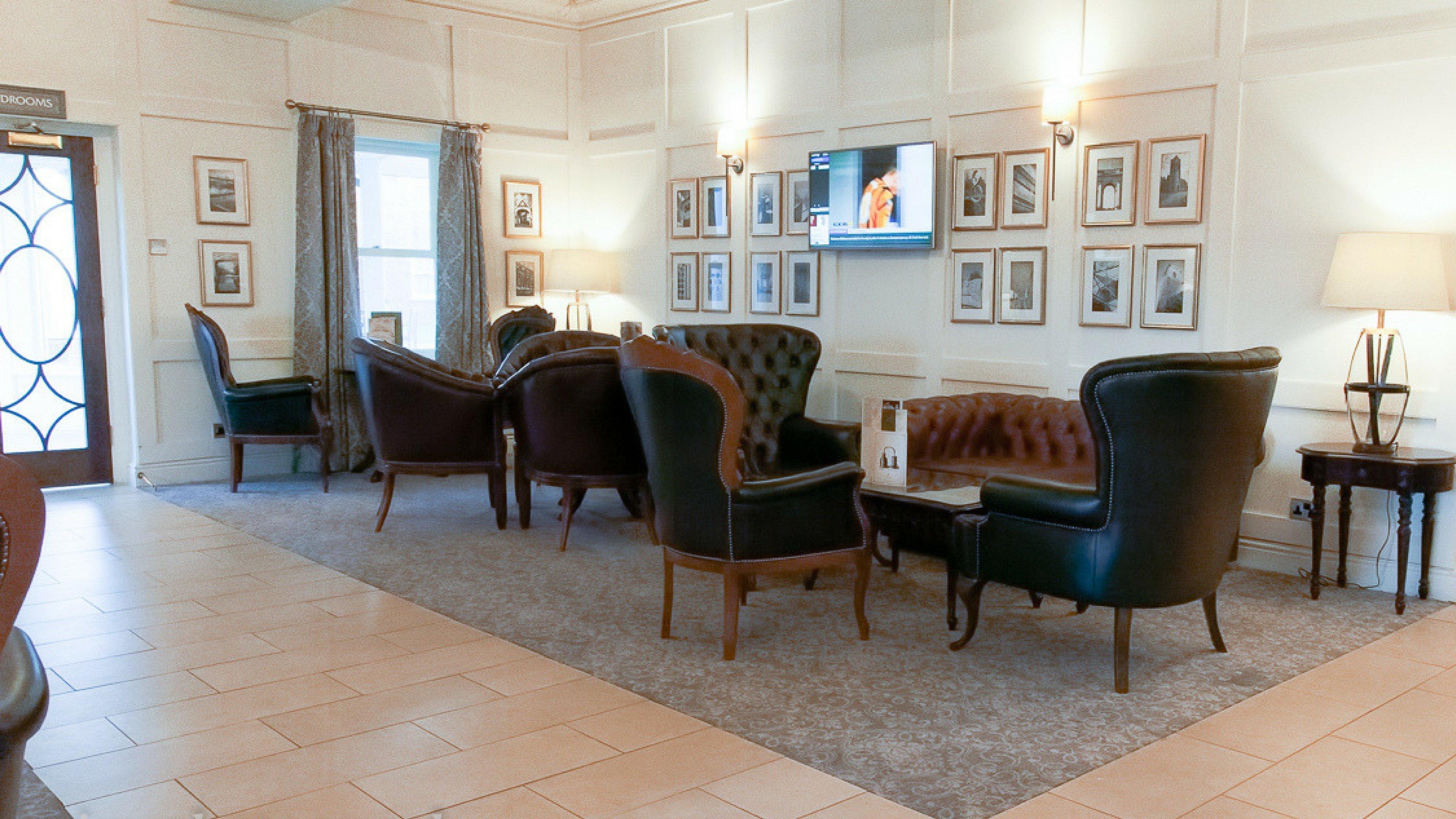 East M1 Junc 14 By Ihg 4*
