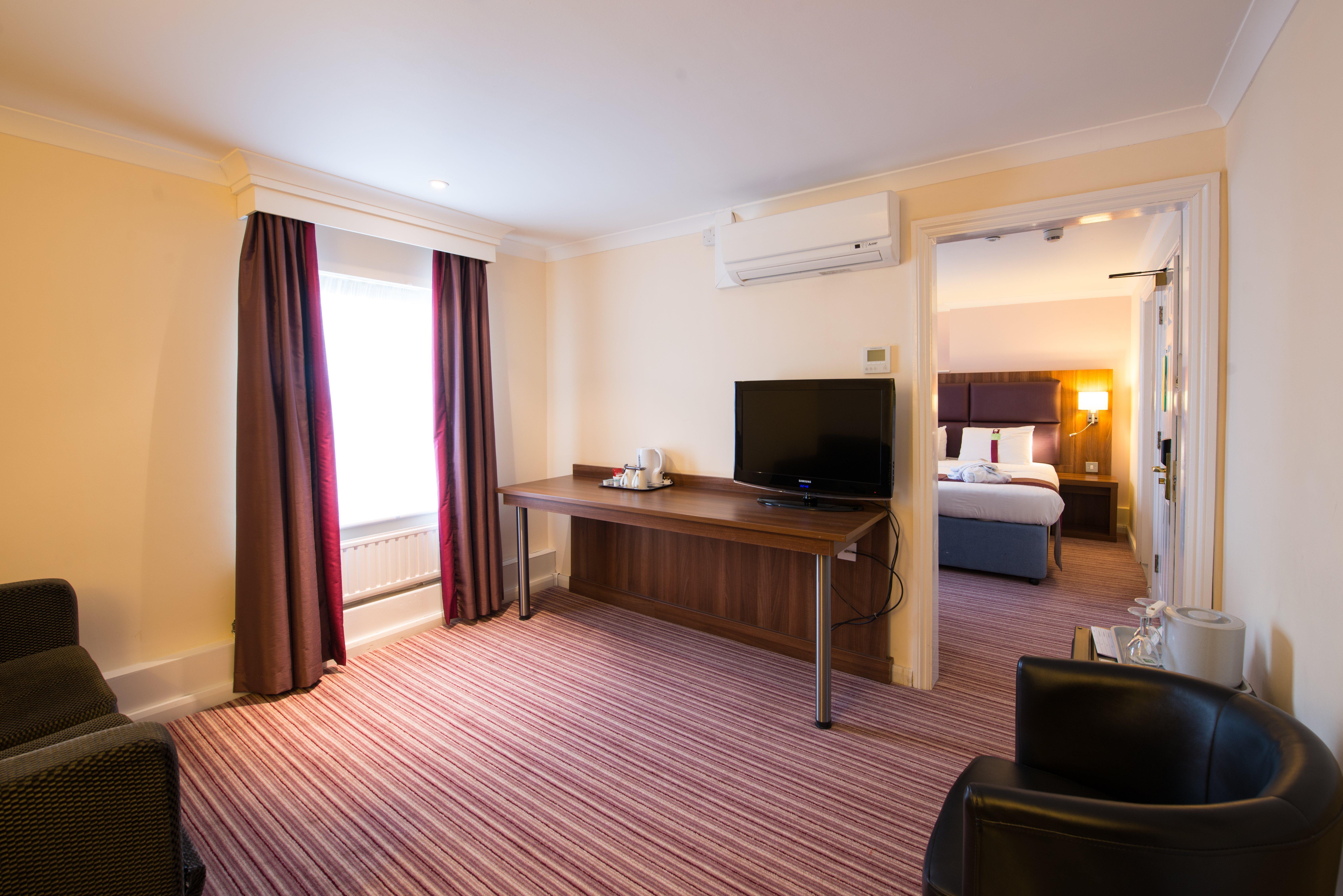 Hotel East M1 Junc 14 By Ihg