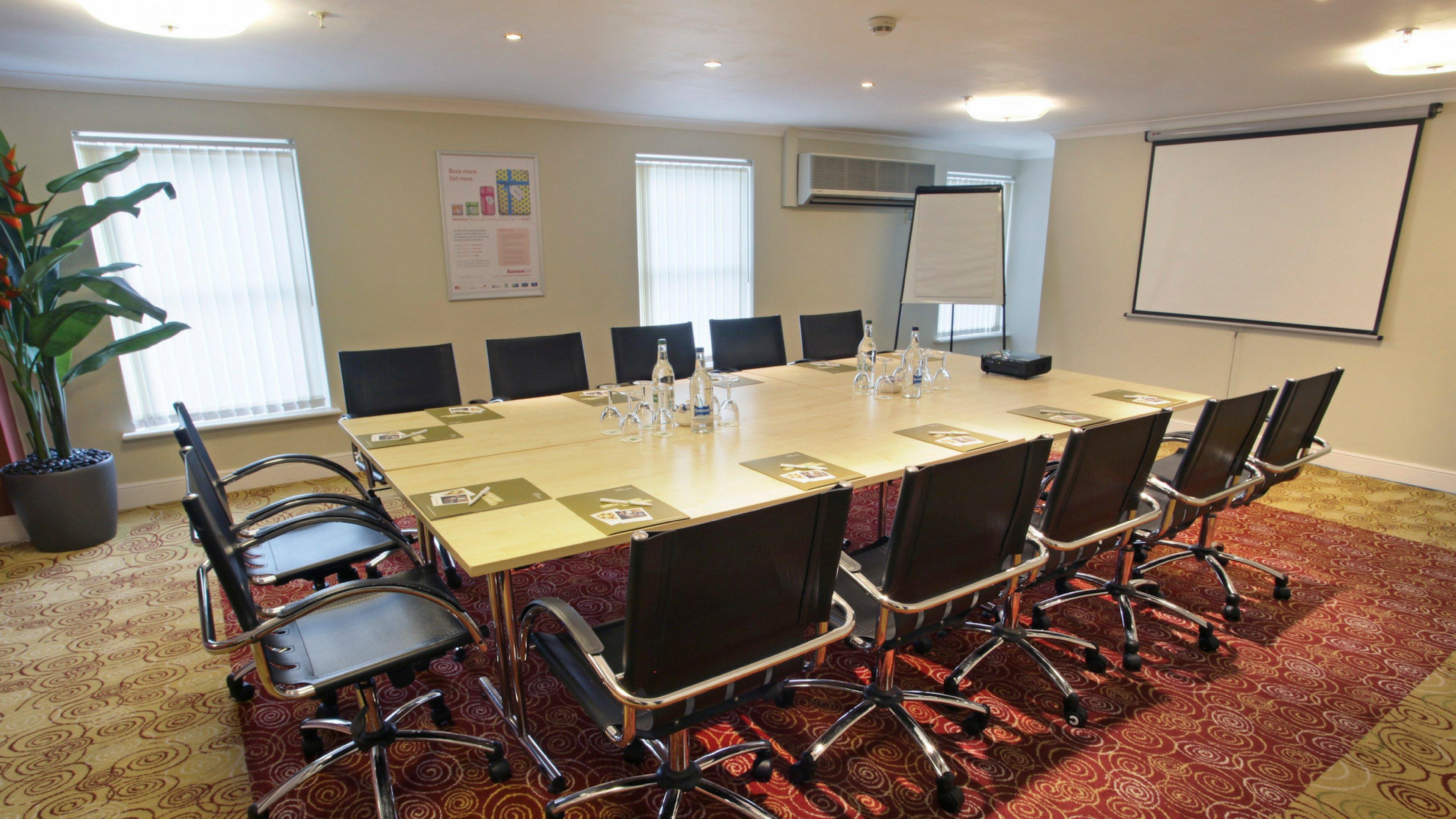 East M1 Junc 14 By Ihg 4* Milton Keynes