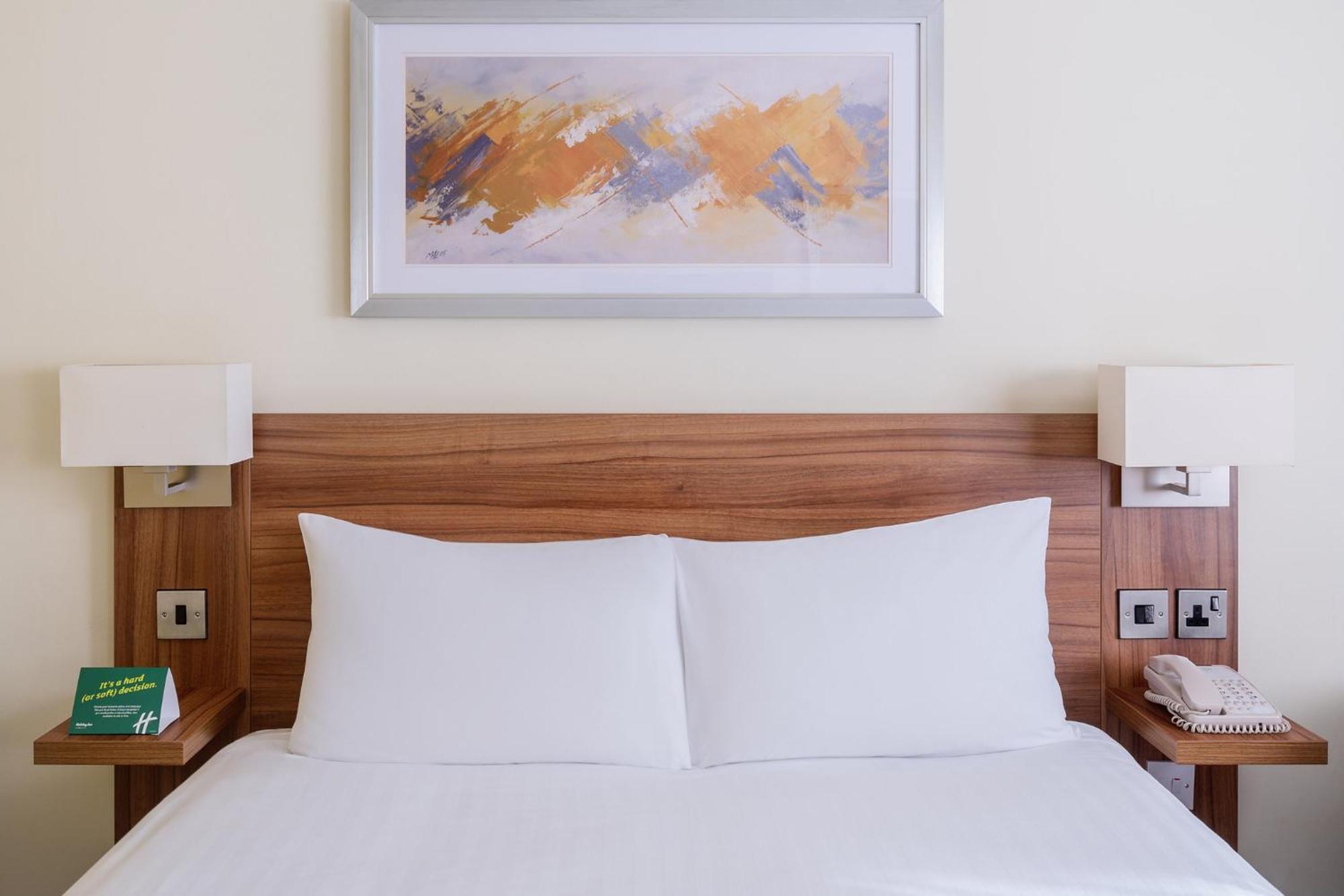 East M1 Junc 14 By Ihg 4* Milton Keynes