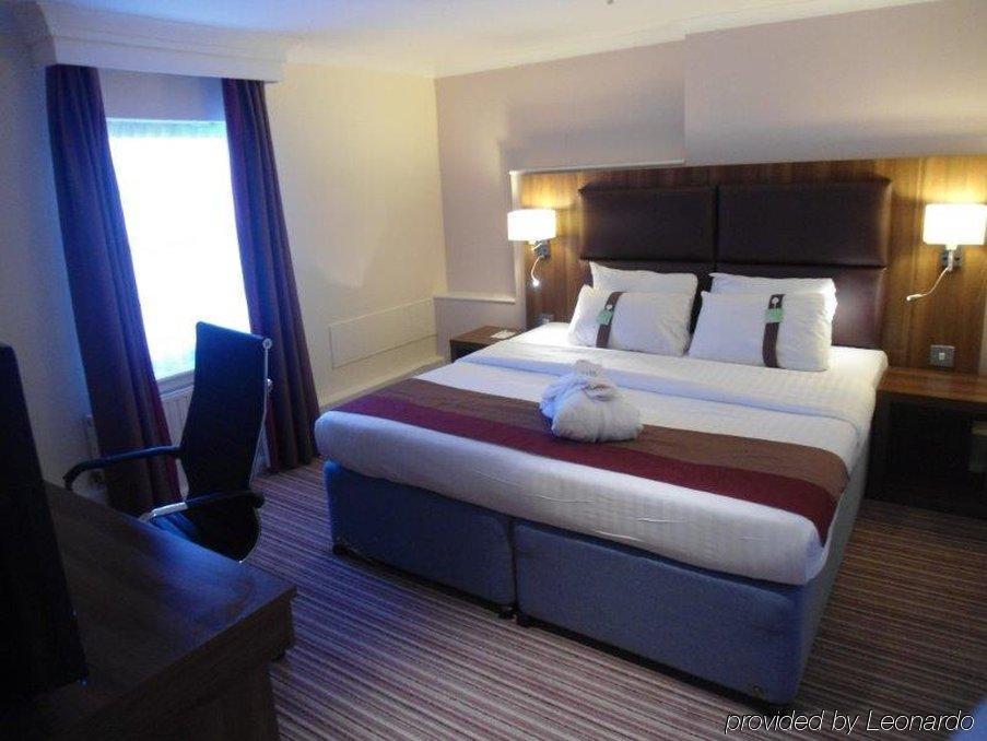 Hotel East M1 Junc 14 By Ihg