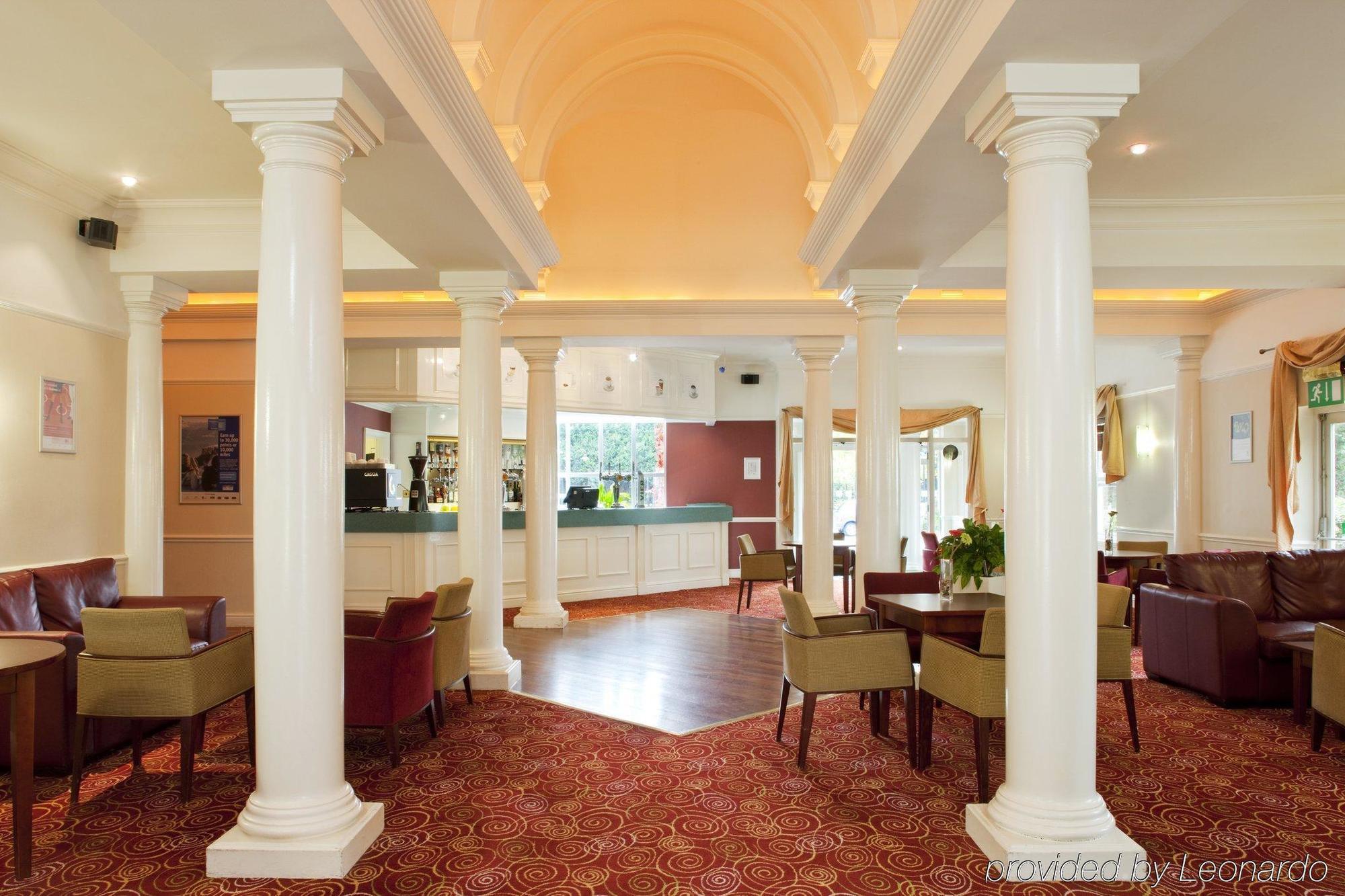 Hotel East M1 Junc 14 By Ihg 4*