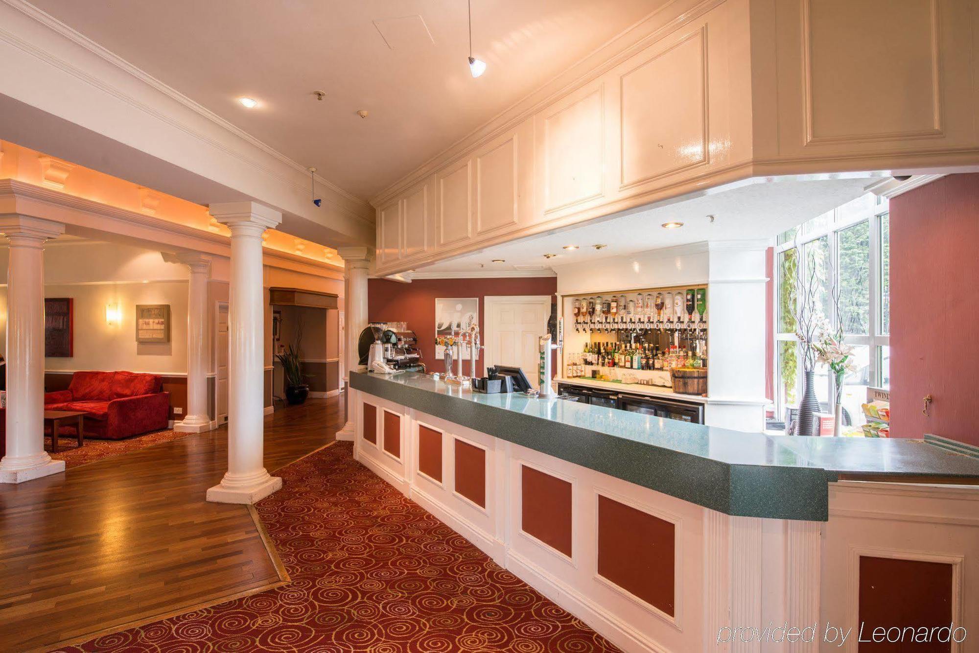 East M1 Junc 14 By Ihg Hotel 4*