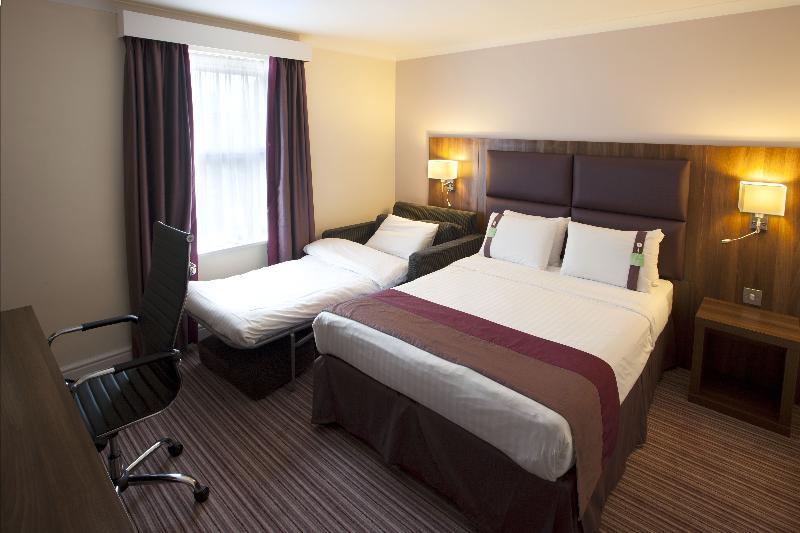Hotel East M1 Junc 14 By Ihg 4*